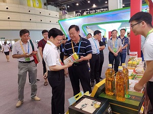 公司領導在河南鄭州參加第二屆中國糧食交易大會